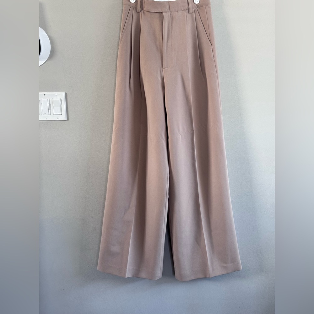 ASTR wide leg trousers XS new without tags spare button still attached